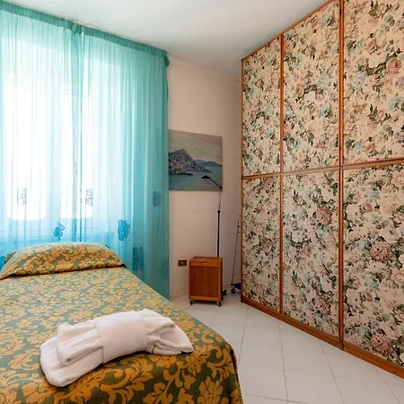 Apartment Giacomelli 23 - 80 Mt Dal Mare Follonica